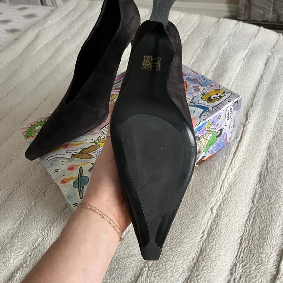 Jeffrey Campbell Hints Pump in Brown Suede - Picture 5 of 7